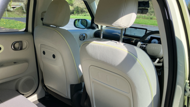 Hyundai INSTER 85kW 02 49kWh 5dr Auto Electric Hatchback